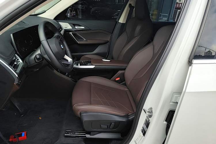 Used BMW X1 2023 sDrive25Li X Design Package Left Front Seat