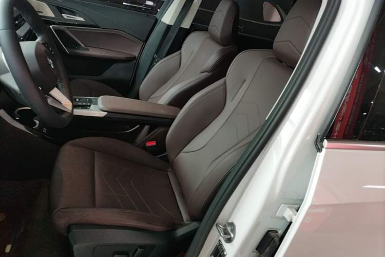 Used BMW X1 2023 sDrive25Li X Design Package Left Front Seat