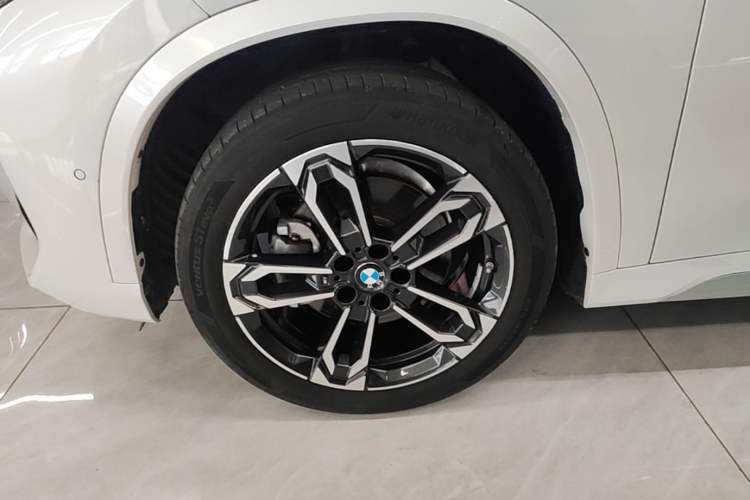 Used BMW X1 2023 sDrive25Li M Sport Package Left Front Wheel Hub