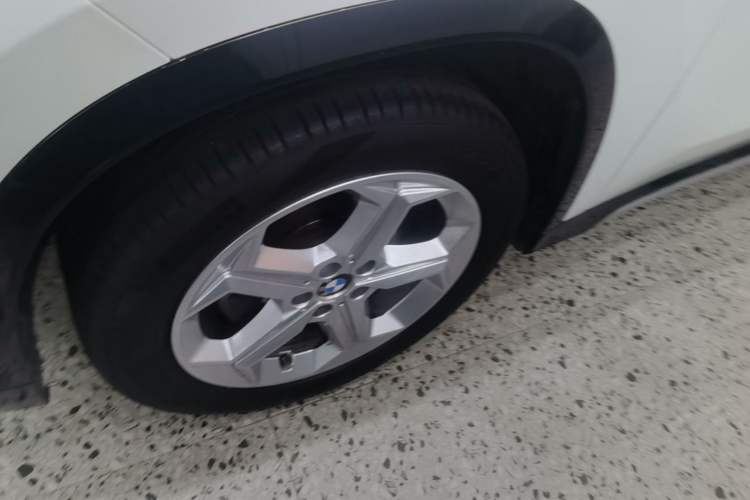 Used BMW X1 2023 sDrive20Li X Design Package Left Front Wheel Hub