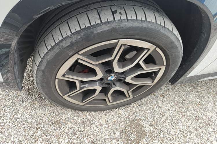 Used BMW X1 2023 sDrive25Li X Design Package Left Front Wheel Hub