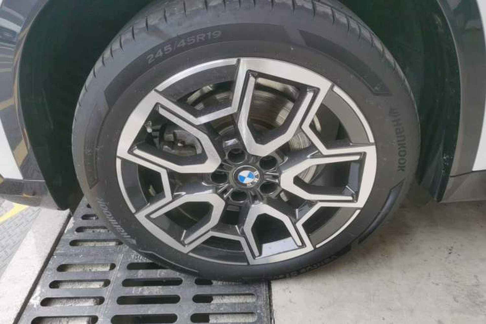 Used BMW X1 2023 sDrive25Li X Design Package Left Front Wheel Hub