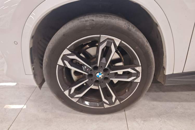 Used BMW X1 2023 sDrive25Li M Sport Package Left Front Wheel Hub