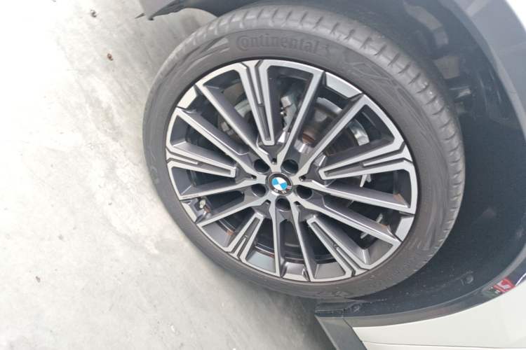 Used BMW X1 2023 xDrive25Li X Design Package Left Front Wheel Hub