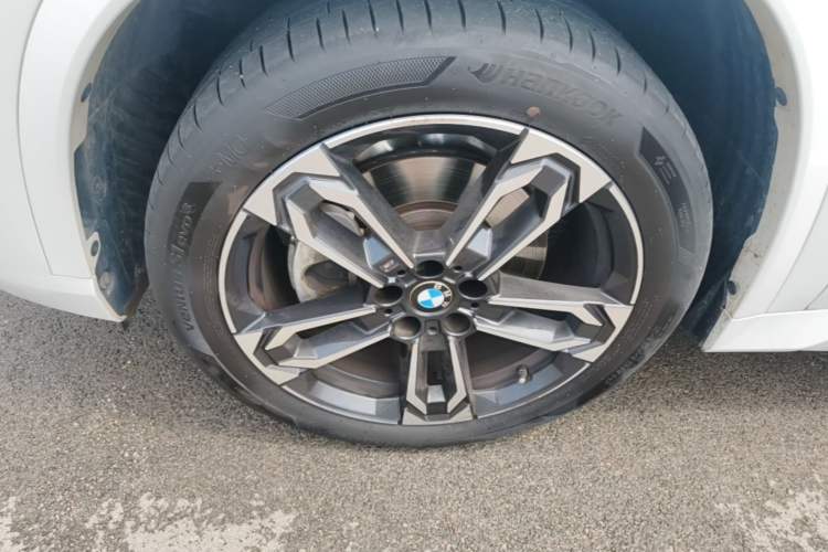 Used BMW X1 2023 sDrive25Li M Sport Package Left Front Wheel Hub