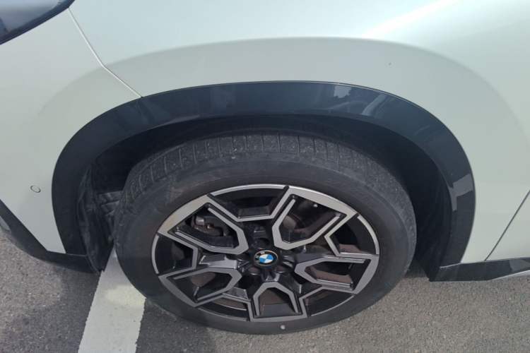 Used BMW X1 2023 sDrive25Li X Design Package Left Front Wheel Hub