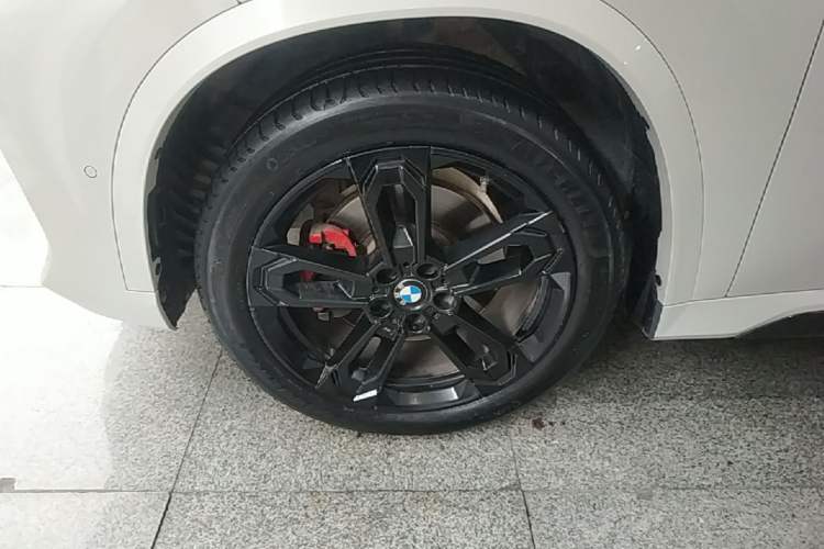 Used BMW X1 2023 sDrive25Li M Sport Package Left Front Wheel Hub