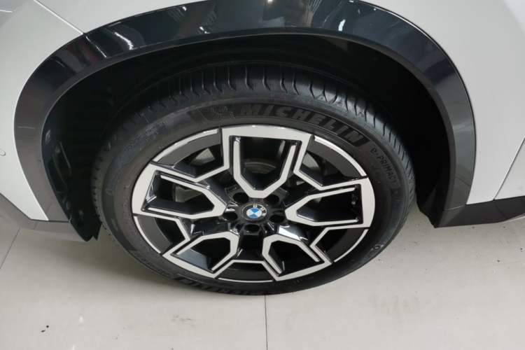 Used BMW X1 2023 sDrive25Li X Design Package Left Front Wheel Hub