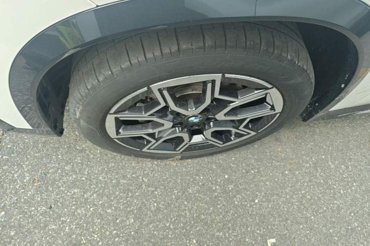 Used BMW X1 2023 sDrive25Li X Design Package Left Front Wheel Hub