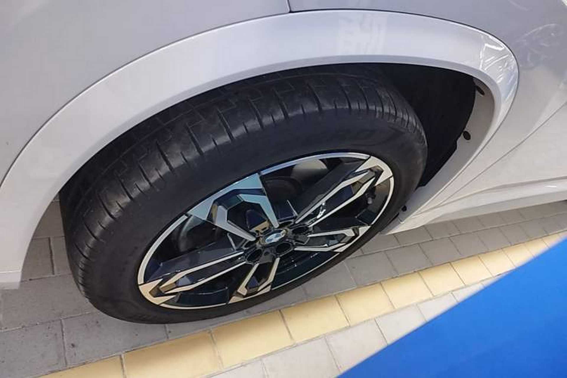Used BMW X1 2023 sDrive25Li M Sport Package Left Front Wheel Hub