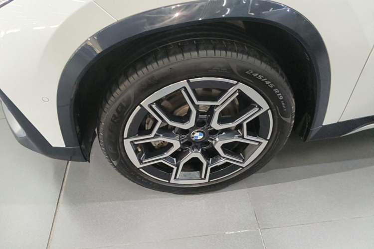 Used BMW X1 2023 sDrive25Li X Design Package Left Front Wheel Hub