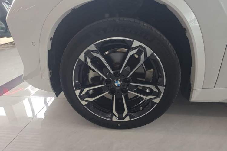Used BMW X1 2023 sDrive25Li M Sport Package Left Front Wheel Hub