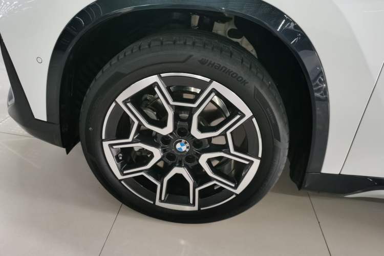 Used BMW X1 2023 sDrive25Li X Design Package Left Front Wheel Hub