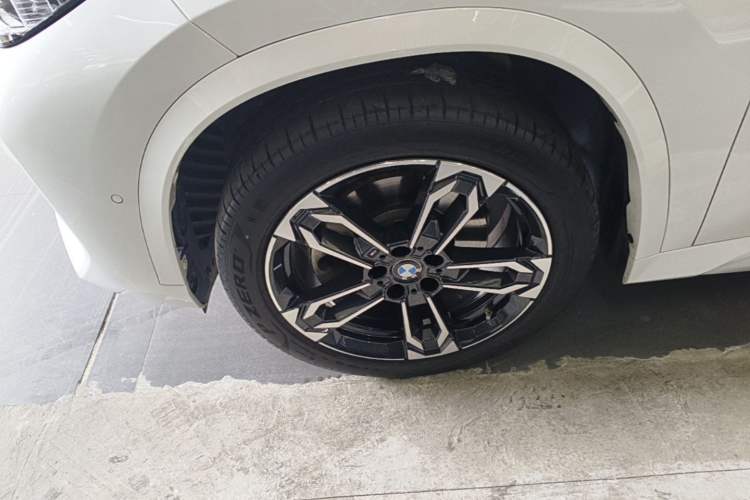 Used BMW X1 2023 sDrive25Li M Sport Package Left Front Wheel Hub