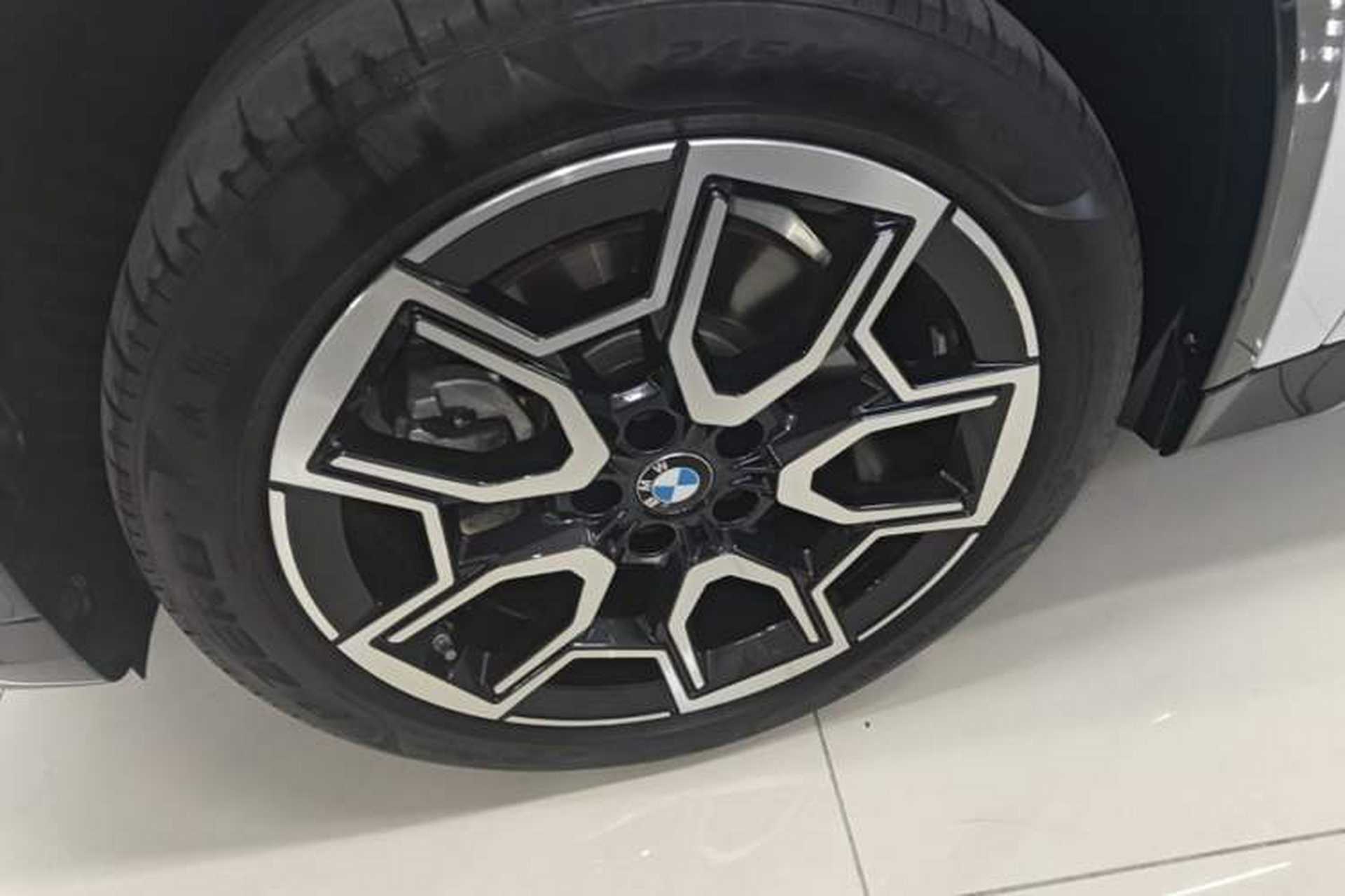 Used BMW X1 2023 sDrive25Li X Design Package Left Front Wheel Hub