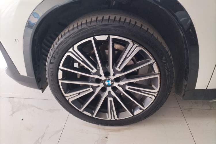 Used BMW X1 2023 xDrive25Li X Design Package Left Front Wheel Hub
