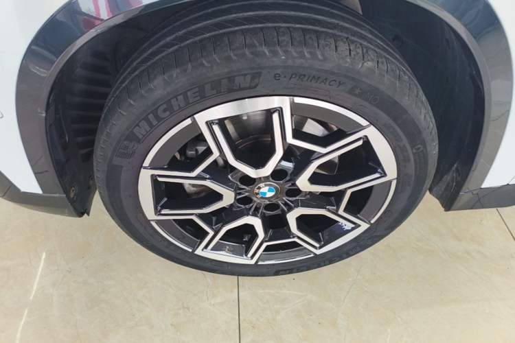 Used BMW X1 2023 sDrive25Li X Design Package Left Front Wheel Hub