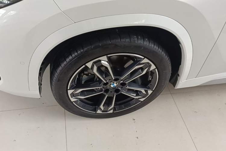 Used BMW X1 2023 sDrive25Li M Sport Package Left Front Wheel Hub