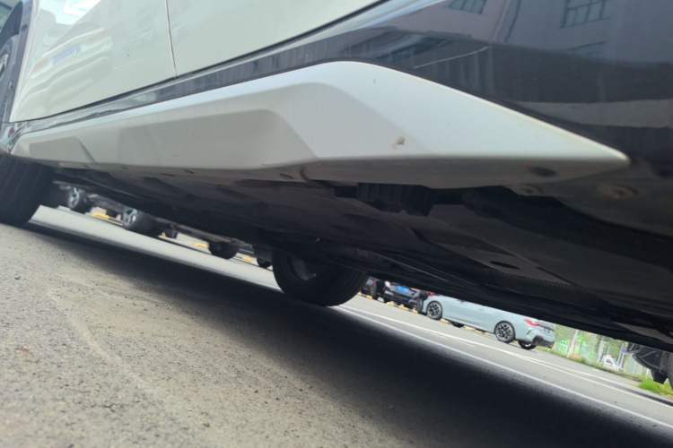 Used BMW X1 2023 sDrive25Li X Design Package Left Side Sill