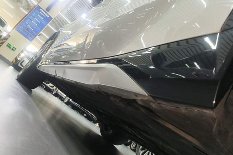 Used BMW X1 2023 sDrive25Li X Design Package Left Side Sill