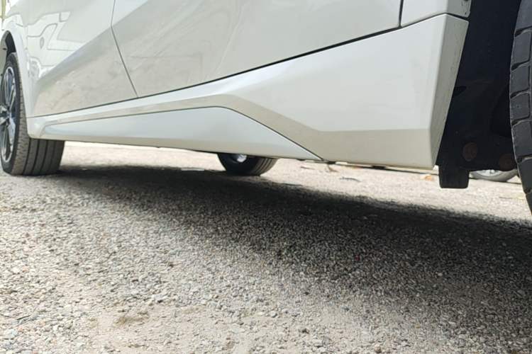 Used BMW X1 2023 sDrive25Li M Sport Package Left Side Sill
