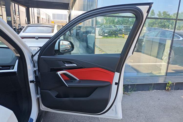 Used BMW X1 2023 sDrive20Li X Design Package Right Front Door Interior