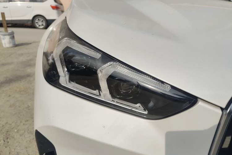 Used BMW X1 2023 sDrive25Li X Design Package Right Front Headlight