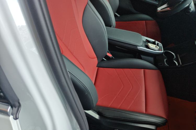 Used BMW X1 2023 xDrive25Li X Design Package Right Front Seat