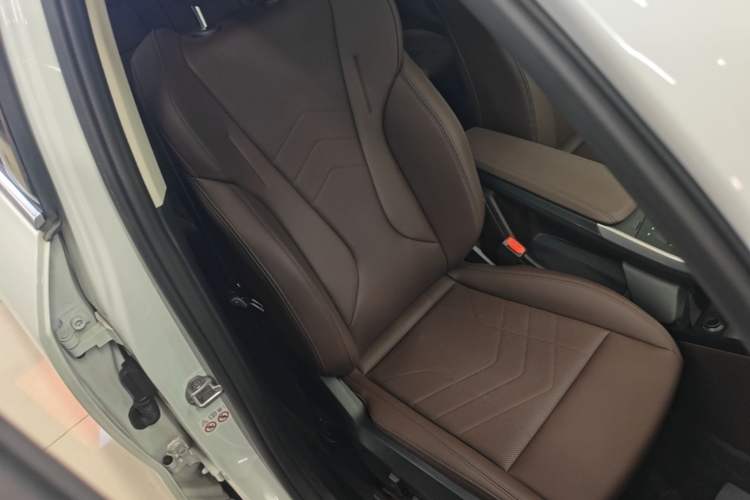Used BMW X1 2023 xDrive25Li X Design Package Right Front Seat