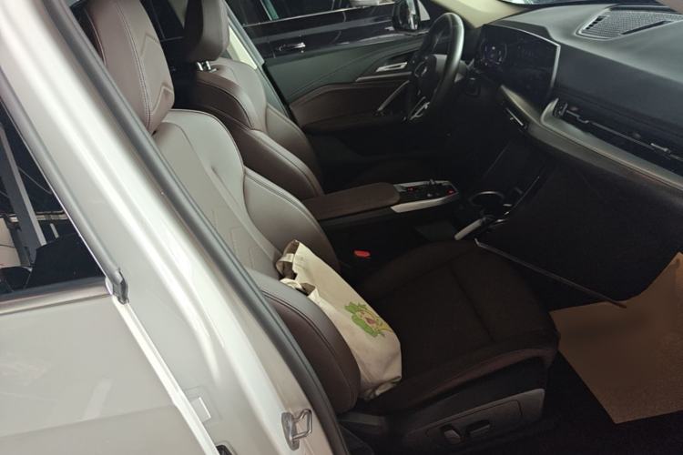 Used BMW X1 2023 sDrive25Li M Sport Package Right Front Seat