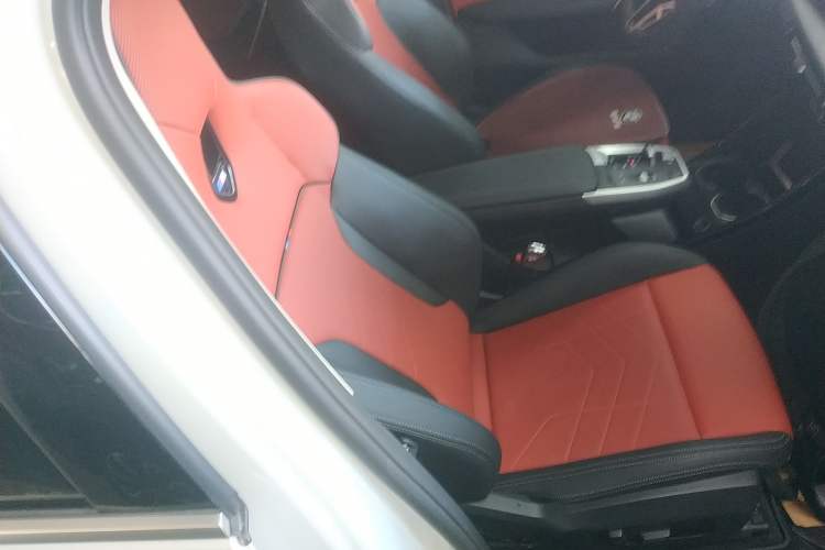 Used BMW X1 2023 xDrive25Li M Sport Package Right Front Seat
