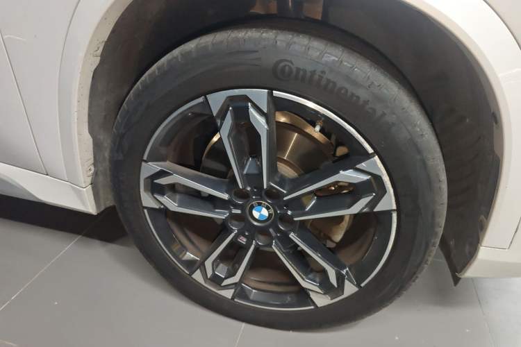 Used BMW X1 2023 sDrive25Li M Sport Package Right Front Wheel Hub