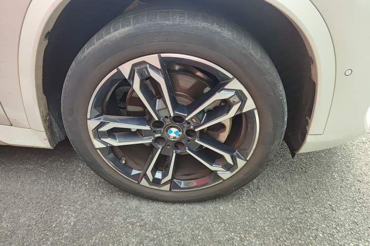 Used BMW X1 2023 sDrive25Li M Sport Package Right Front Wheel Hub