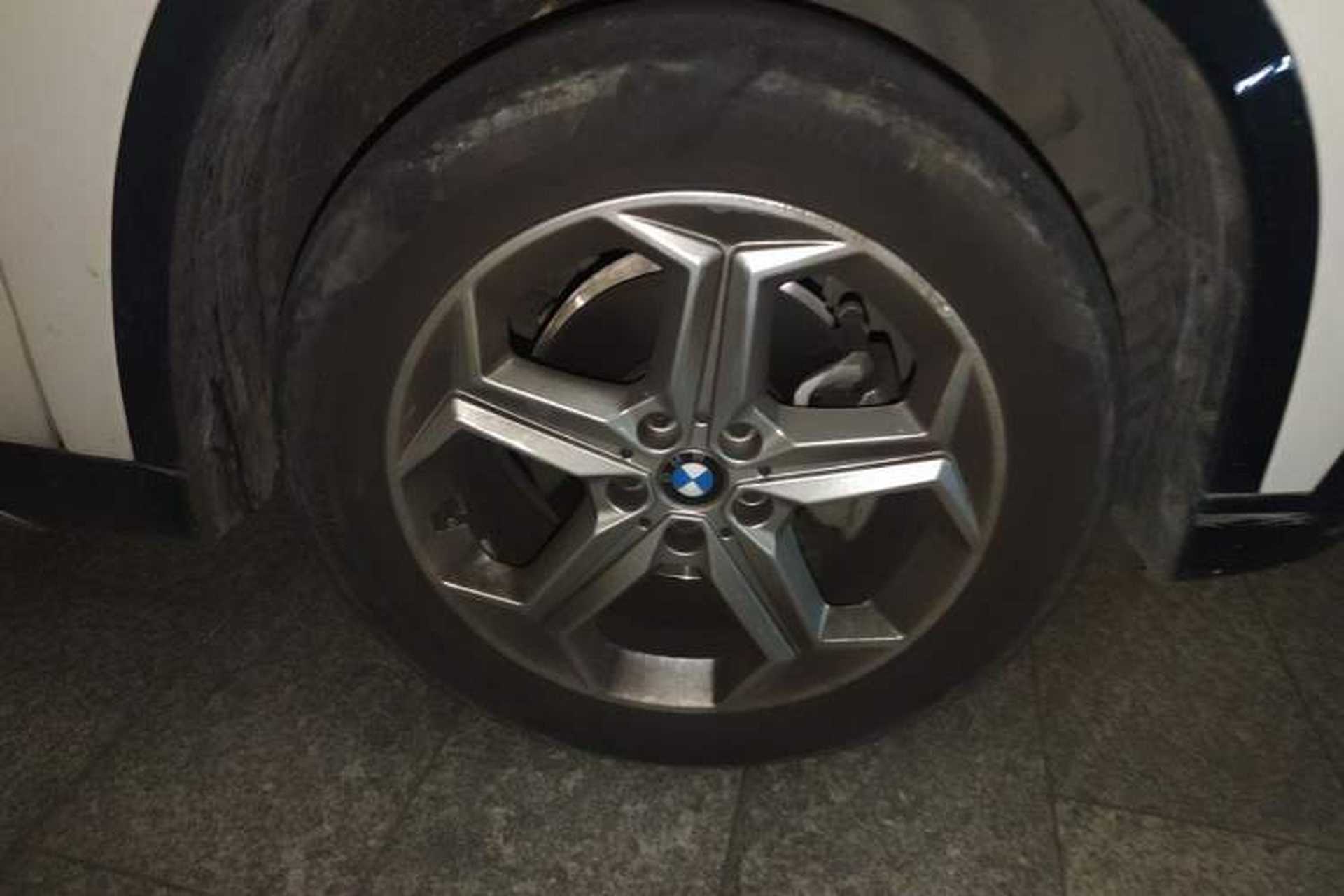 Used BMW X1 2023 sDrive20Li X Design Package Right Front Wheel Hub