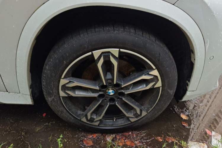 Used BMW X1 2023 sDrive25Li M Sport Package Right Front Wheel Hub