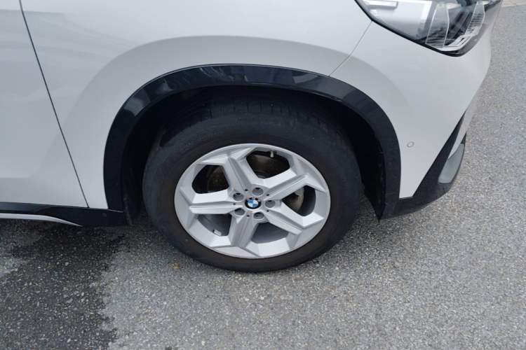 Used BMW X1 2023 sDrive20Li X Design Package Right Front Wheel Hub