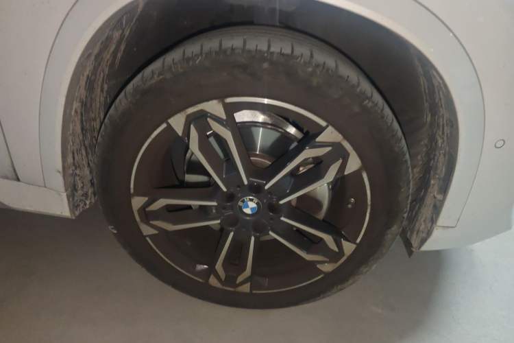 Used BMW X1 2023 sDrive25Li M Sport Package Right Front Wheel Hub