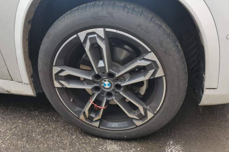 Used BMW X1 2023 sDrive25Li M Sport Package Right Front Wheel Hub