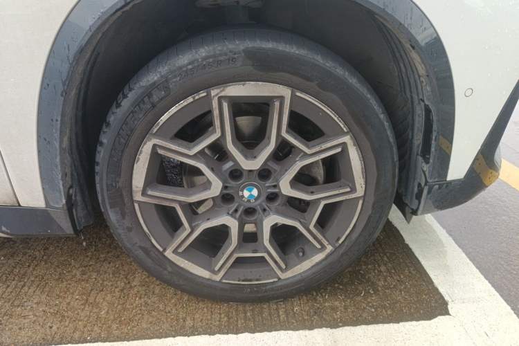 Used BMW X1 2023 sDrive25Li X Design Package Right Front Wheel Hub