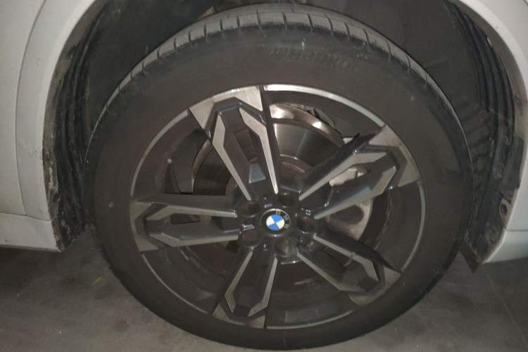 Used BMW X1 2023 sDrive25Li M Sport Package Right Front Wheel Hub
