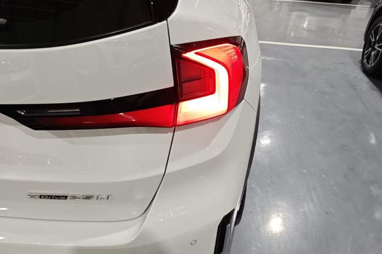 Used BMW X1 2023 sDrive25Li X Design Package Right Rear Taillight
