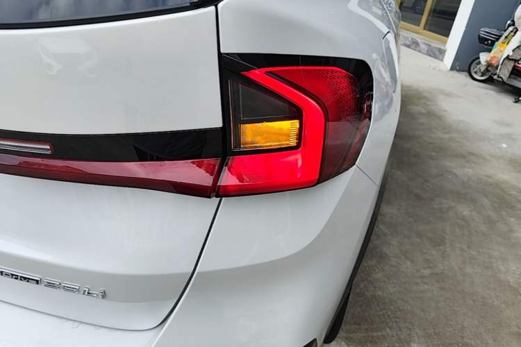 Used BMW X1 2023 sDrive25Li X Design Package Right Rear Taillight