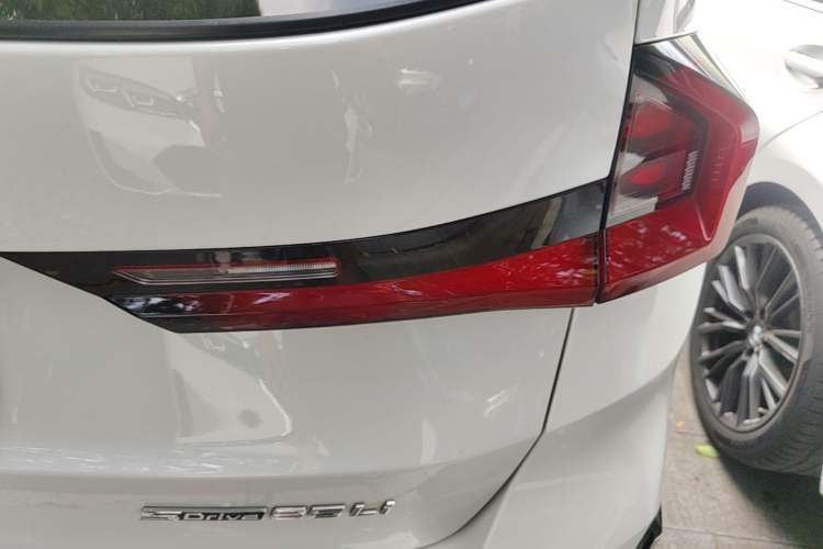 Used BMW X1 2023 sDrive25Li X Design Package Right Rear Taillight
