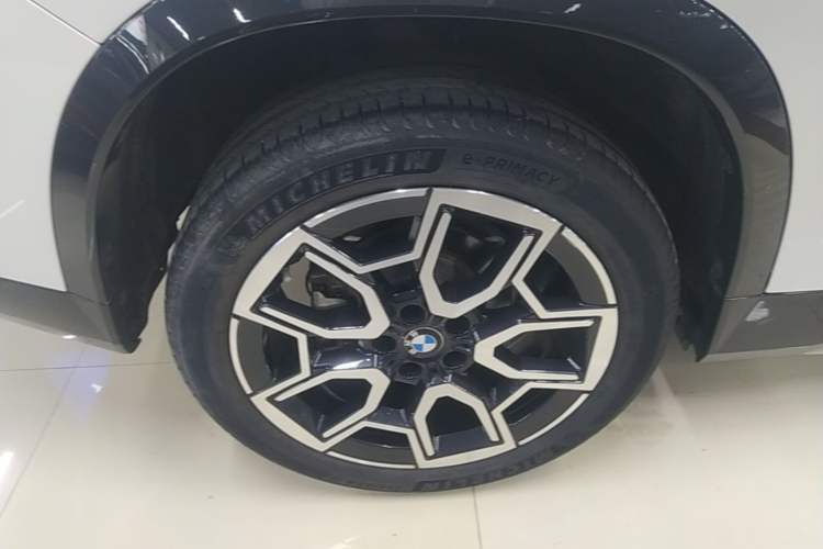 Used BMW X1 2023 sDrive25Li X Design Package Right Rear Wheel Hub
