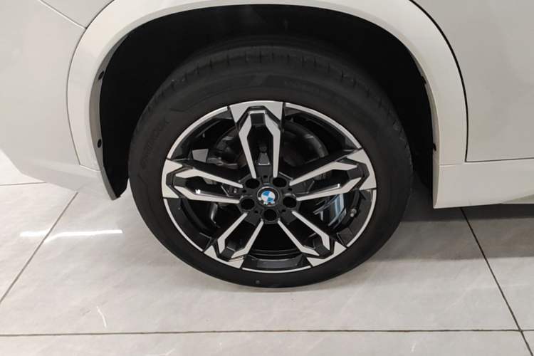 Used BMW X1 2023 sDrive25Li M Sport Package Right Rear Wheel Hub