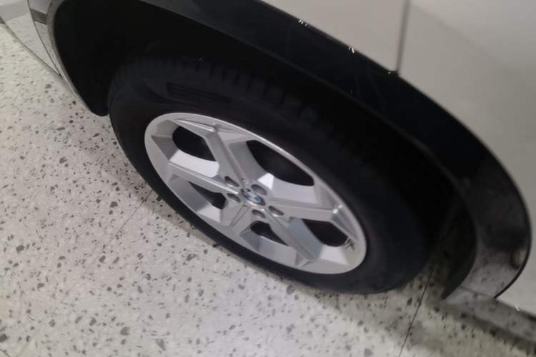 Used BMW X1 2023 sDrive20Li X Design Package Right Rear Wheel Hub