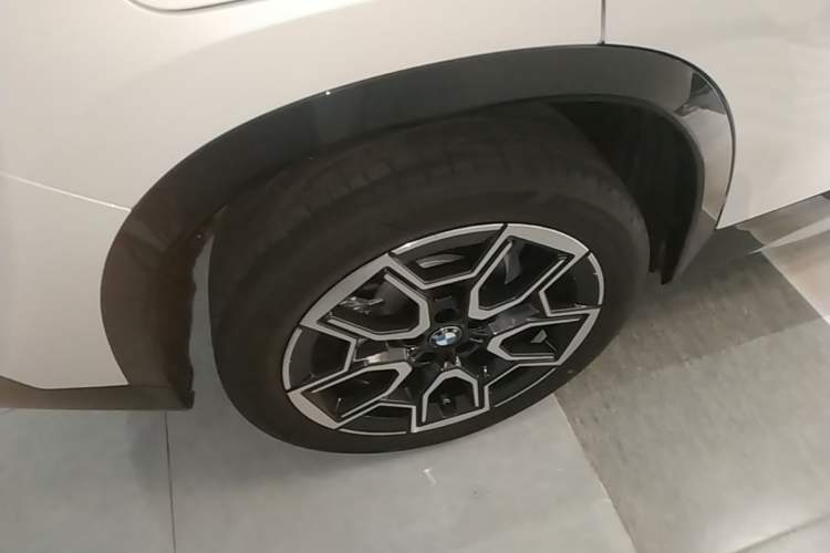 Used BMW X1 2023 sDrive25Li X Design Package Right Rear Wheel Hub