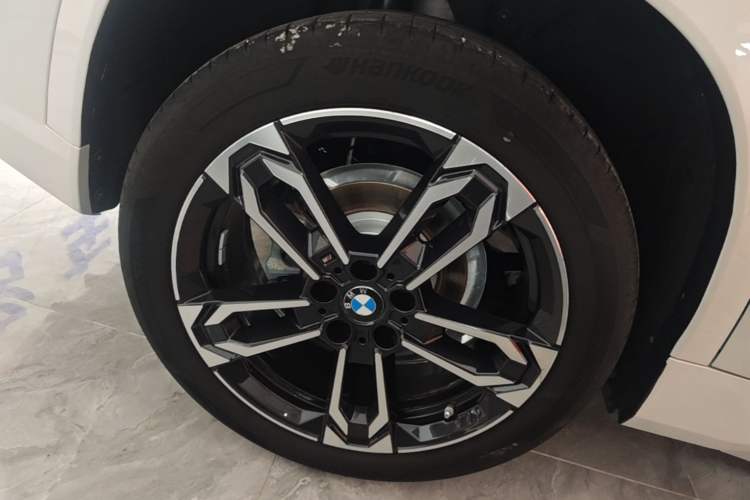 Used BMW X1 2023 sDrive25Li M Sport Package Right Rear Wheel Hub