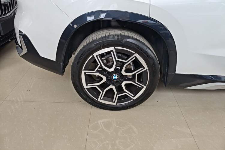 Used BMW X1 2023 sDrive25Li X Design Package Right Rear Wheel Hub
