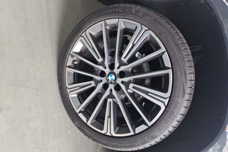 Used BMW X1 2023 xDrive25Li X Design Package Right Rear Wheel Hub